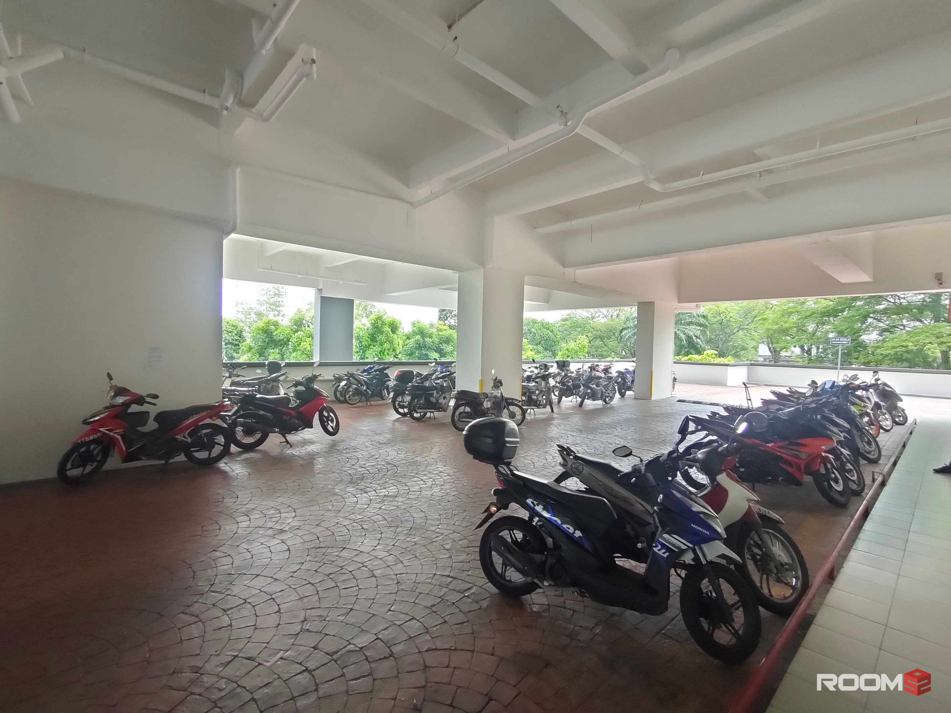 Puchong Jaya Sutramas Condo Masterbedroom, Walk to LRT IOI Puchong Jaya