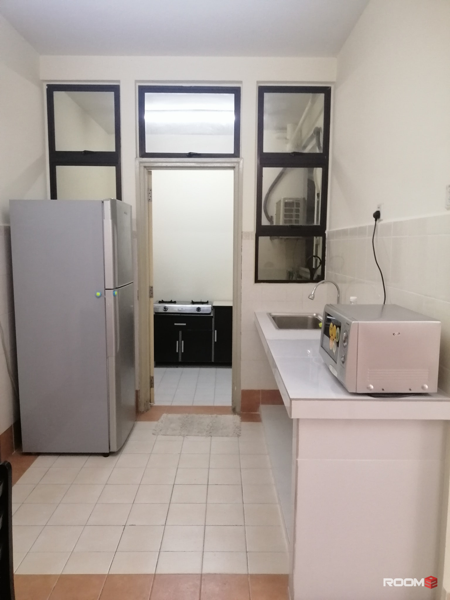 FEMALE MIDDLE ROOM AT PELANGI UTAMA CONDO