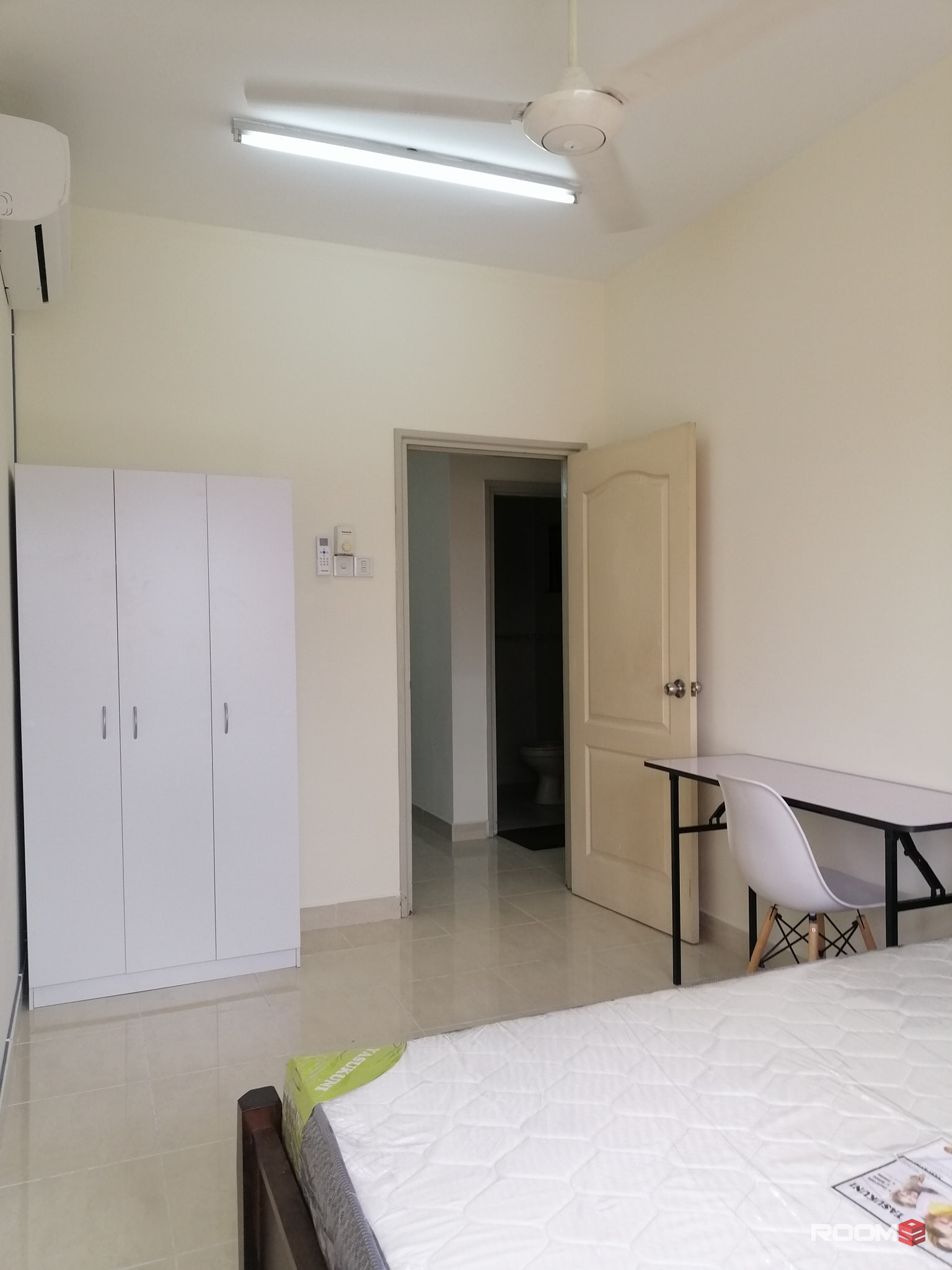 FEMALE MIDDLE ROOM AT PELANGI UTAMA CONDO