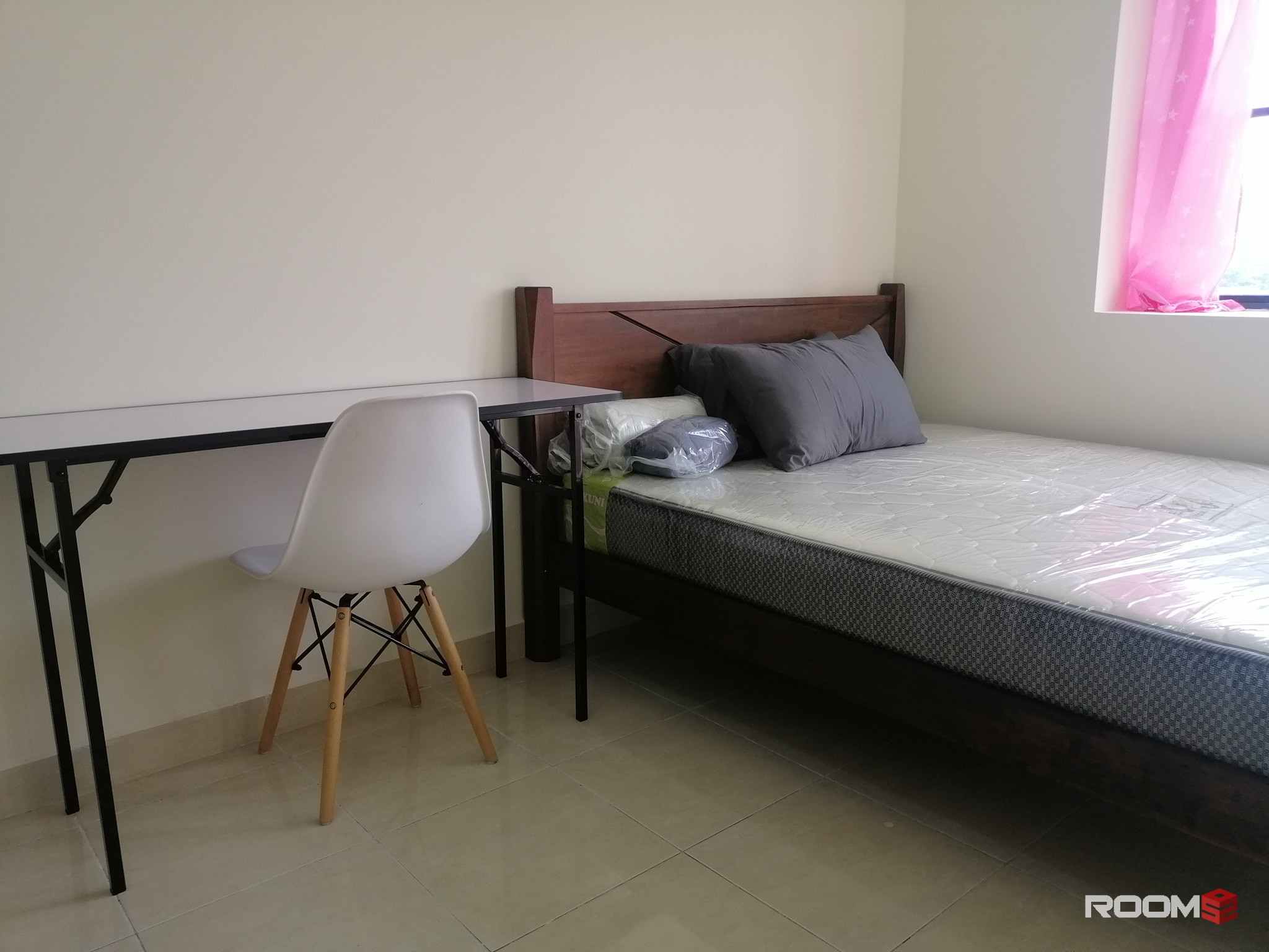 FEMALE MASTERBED AVAILABLE AT PELANGI UTAMA CONDO