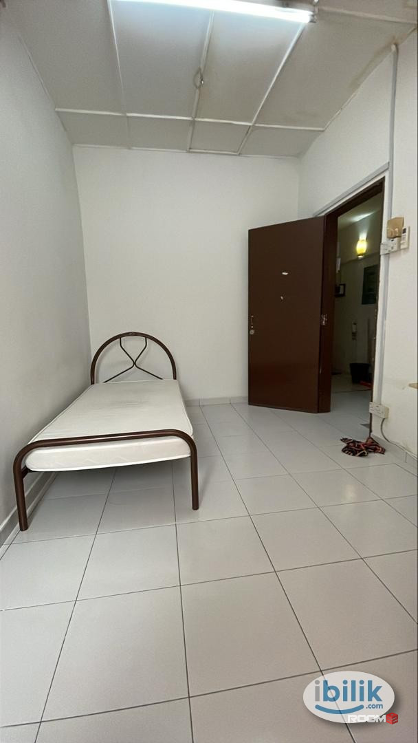 🤗Comfortable MIDDLE ROOM @ SS2 🤗 🔥MOVE IN IMMEDIATELY🔥🔥🌈FULLY FURNISHED ROOM🌈