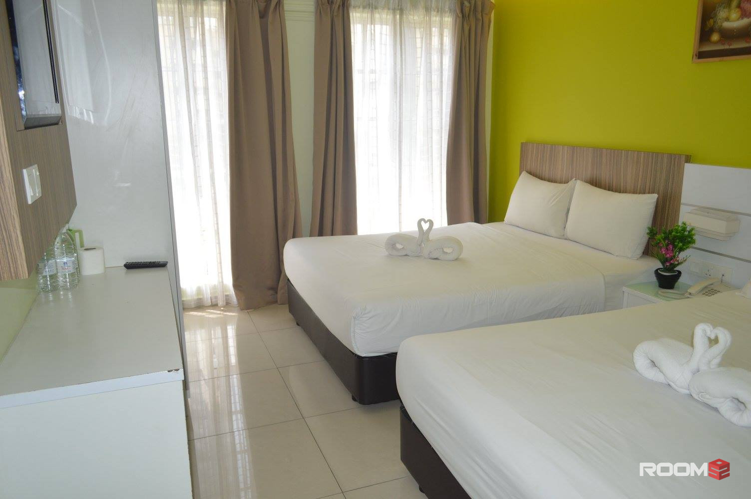 🚶‍♀️Walking Distance to Subang LRT KTM Room with Private Bathroom 🚽 in