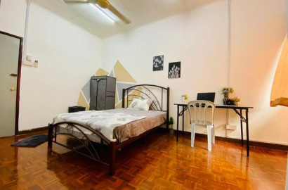 Simple & Cozy Room Walking Distance to LRT TAMAN BAHAGIA & TAMAN PARAMOUNT