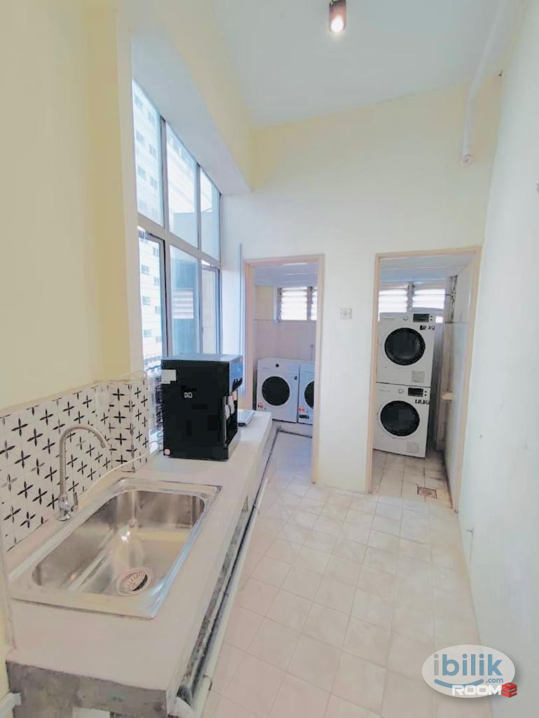 5 Min to Stadium Kajang and hospital Kajang🚗🧑‍⚕️. 0 Deposit Room in SK Kajang💯