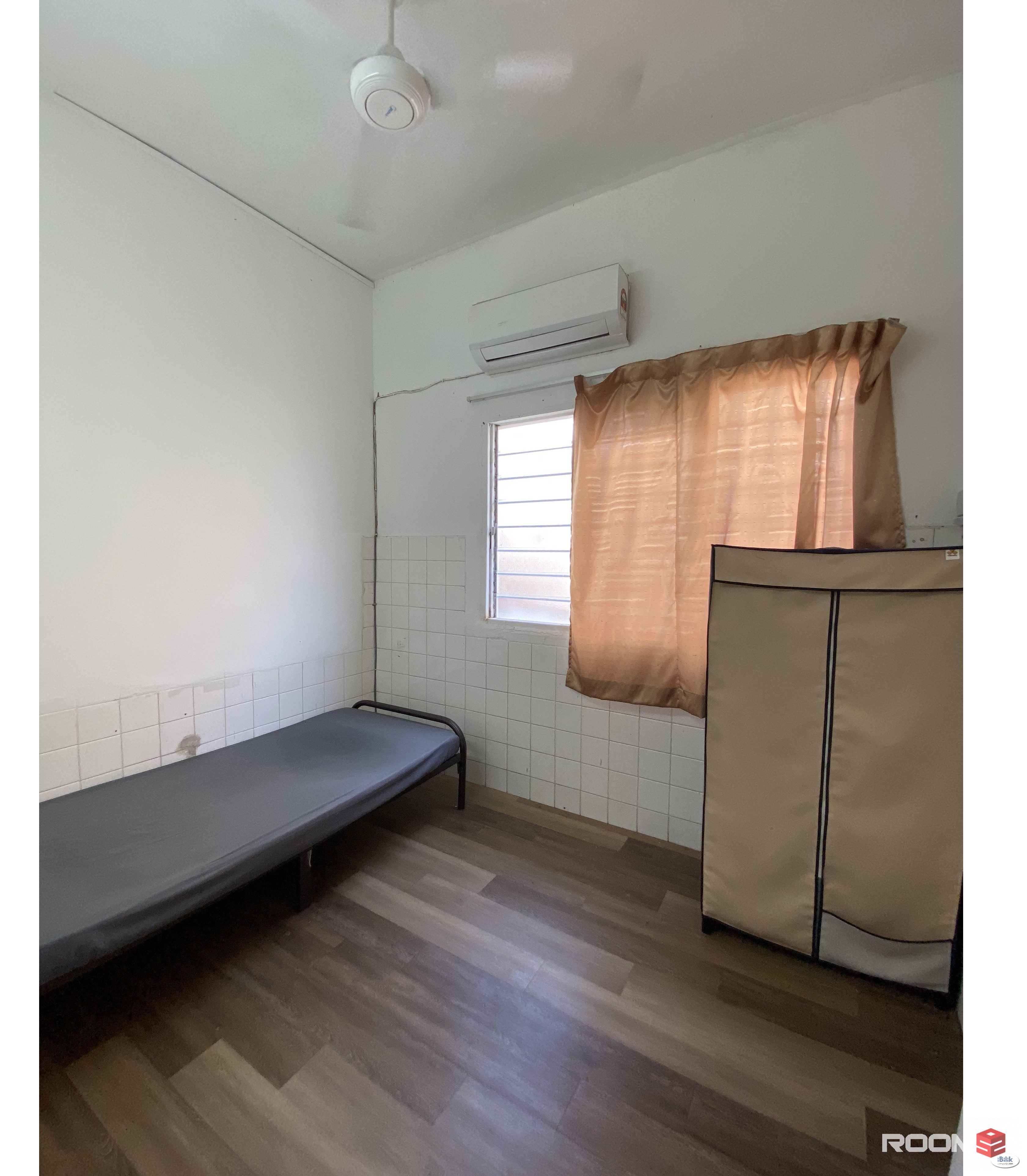 NO Deposit ! Small Room at SS7, Kelana Jaya, Petaling Jaya Near Paradigm Mall / UNITAR College