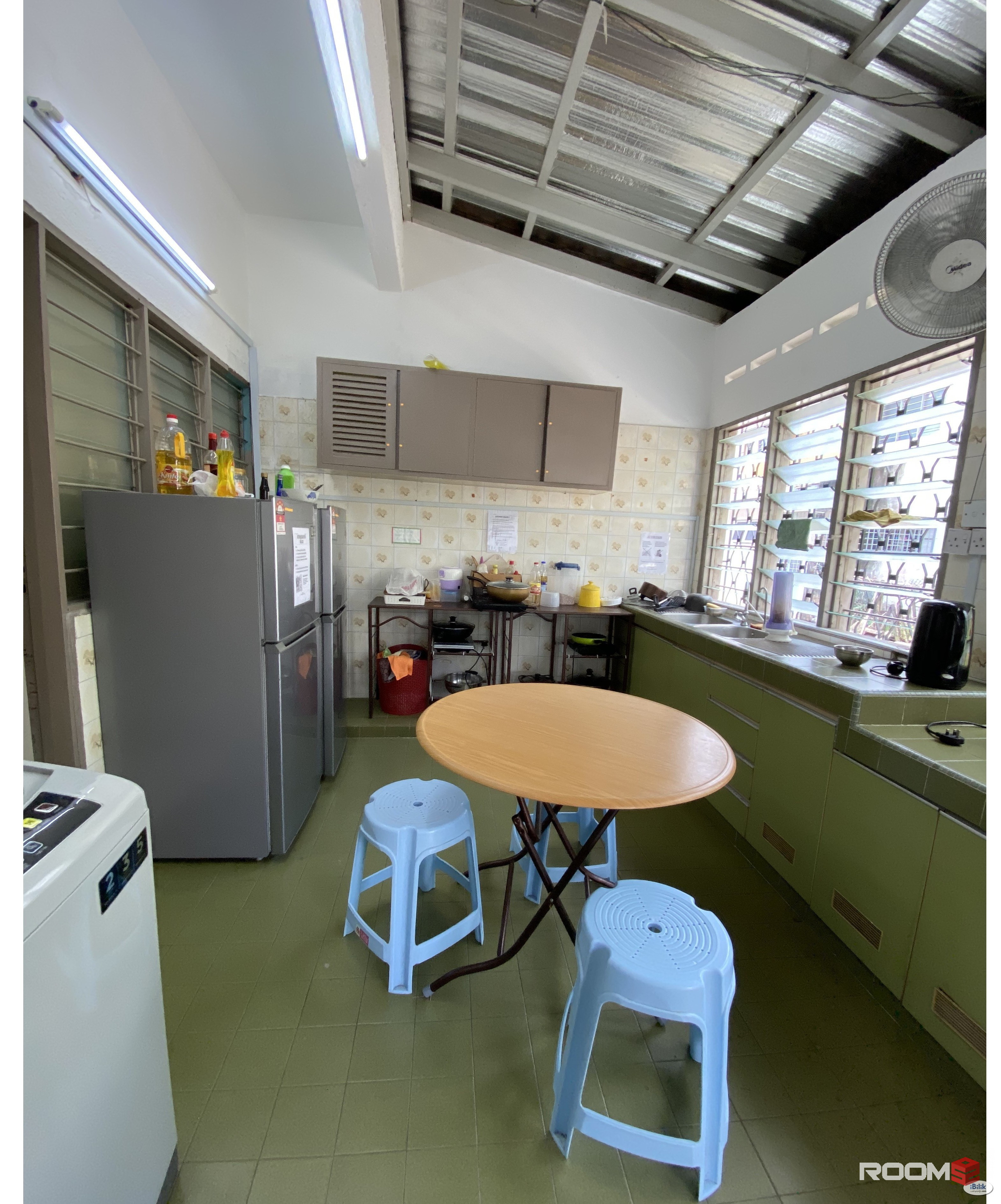 NO Deposit ! Small Room at SS7, Kelana Jaya, Petaling Jaya Near Paradigm Mall / UNITAR College