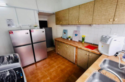 Bandar Puteri Puchong Room For Rent! Free WiFi Gate and Guarded Unit! Easy Parking! 🚗
