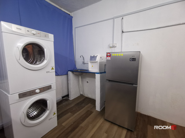✨SINGLE ROOM 🔥🔥WALKING DISTANCE 8meter To 📍📍MRT Kota Damansara /MRT SURIAN📍📍 Segi College / MUST - GizaMall / Enco