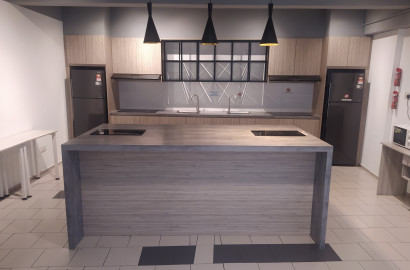 Single Room With Attached Bathroom 2mins Walk to LRT & MRT Chan Sow Lin