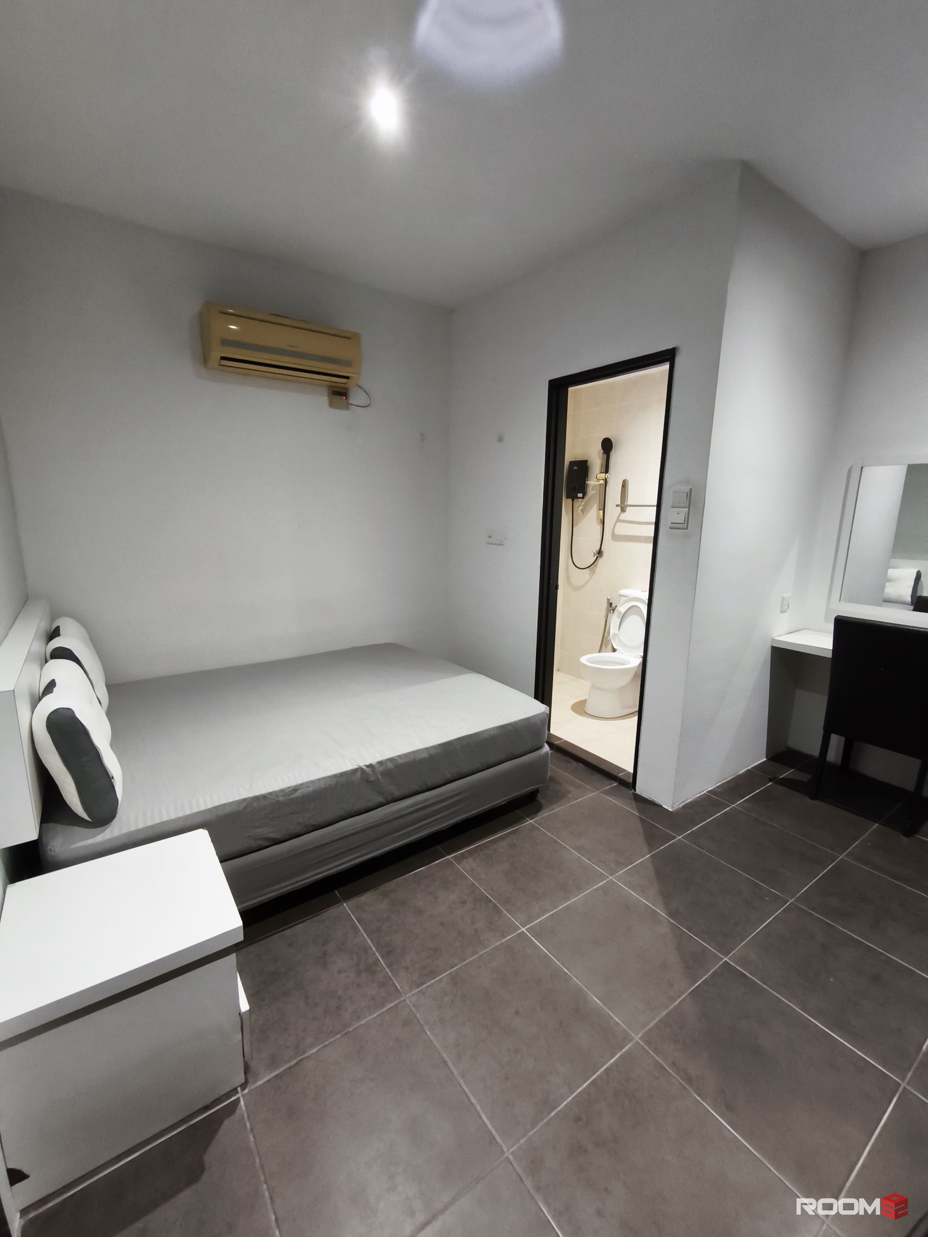 🚫 DEPOSIT Co-living Master room🔥 for rent at Damansara Perdana with private 🛁bathroom