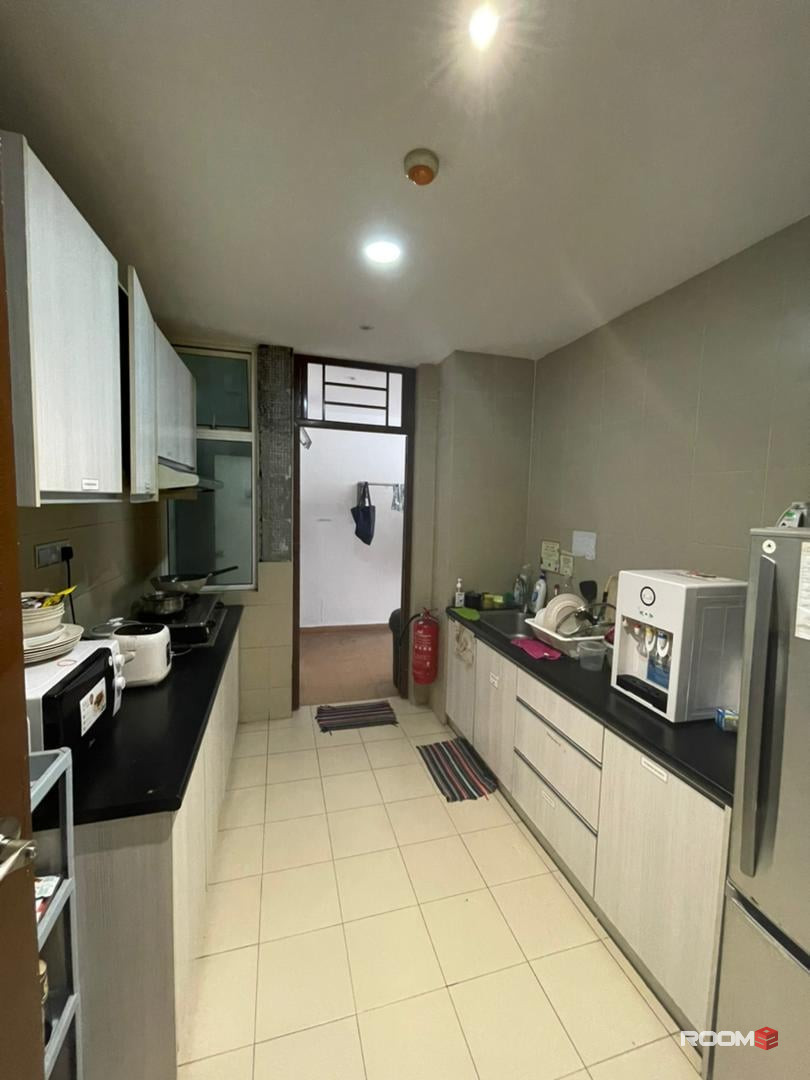 Zero Deposit Single Room at Taragon Puteri YKS near to Bukit Bintang & KLCC