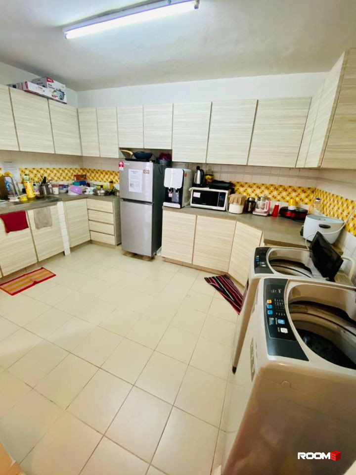 💰🛏️🚉 [Flexi Deposit] Middle Room at Pelangi Utama, Bandar Utama 🏙️🚆🏢 near MRT, One Utama, KPMG 🛋️🏠 Fully Furnish