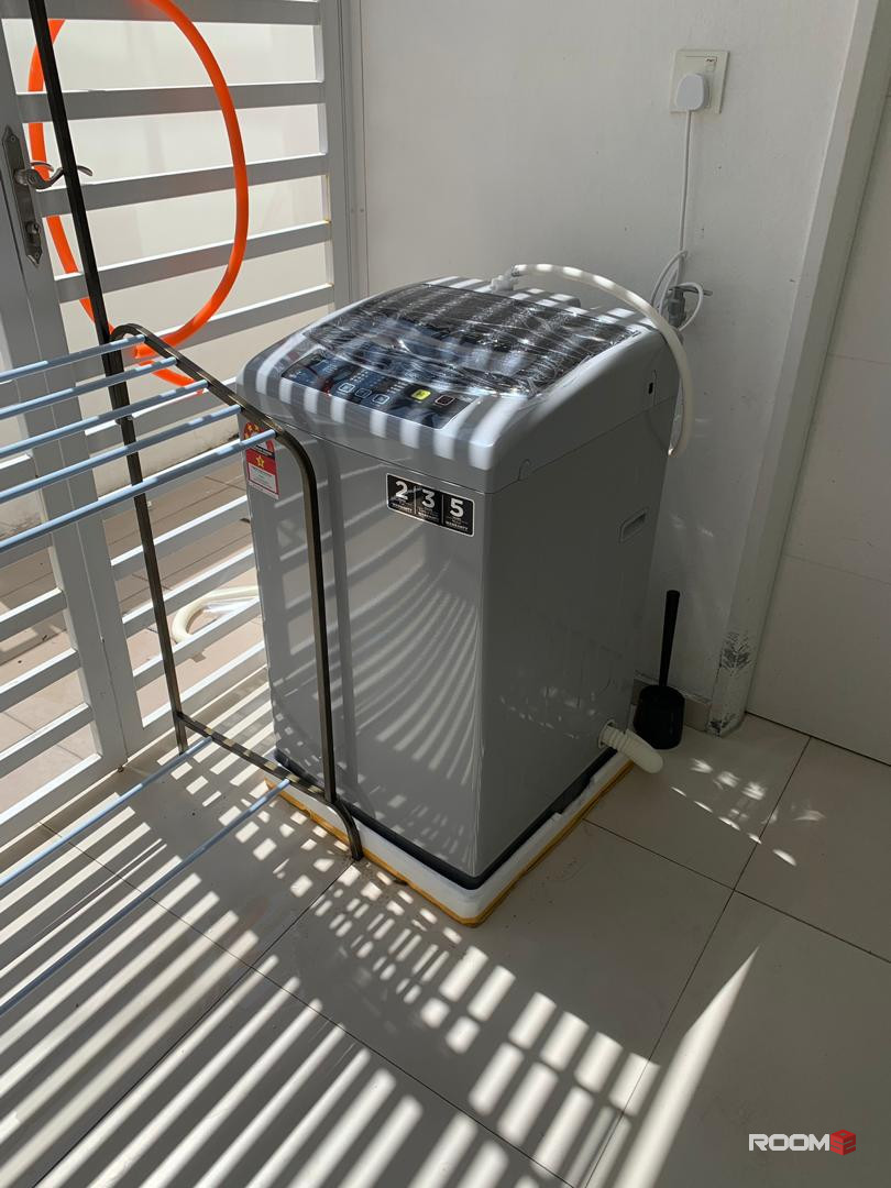 FREE AC, WiFI & Cleaning Service, Fully Furnished Single room for rent at Sendayan.