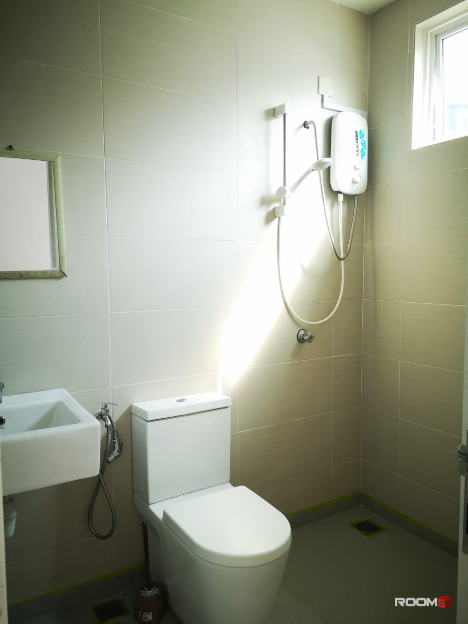 Fully Furnished, Cleaning Service, WiFi, AC, Cozy Single room for RENT at Sendayan, Seremban.
