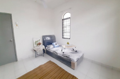 Single Room at Taman Bukit Serdang, Seri Kembangan 🔥 👉 Bilik Sewa Seri Kembangan [30% off] Tmn Bkt Serdang, Serdang