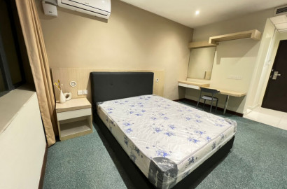 Private Master Room for rent at Phoenix Hotel, Pudu