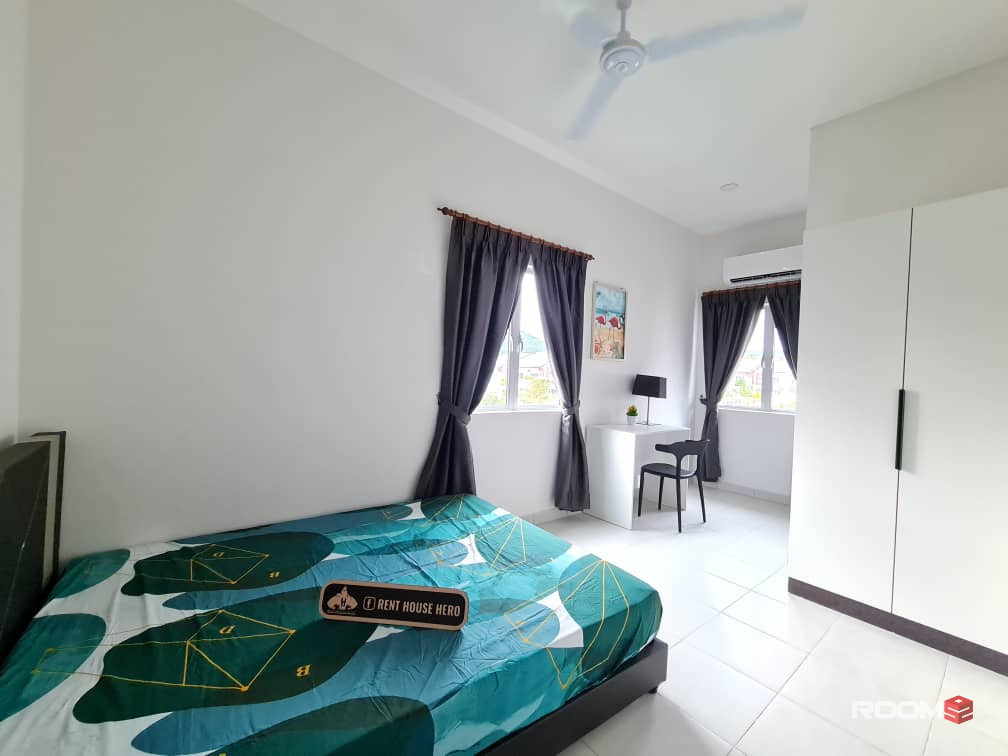 Middle Room at Seremban 2, Bilik Sewa Saujana Tropika {Free Utility} KLIA, AEON, PLUSHIGHWAY (Area, Offer, Landmark)