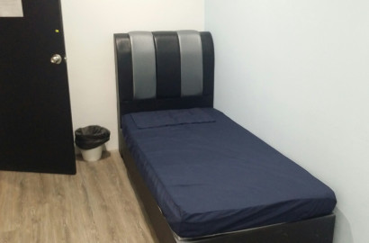 Bandar Puteri air cond room for rent !! room in terrace house