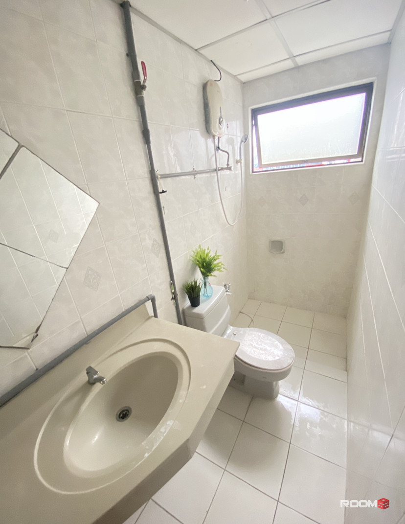 Premium Single room at Lagoon View Resort Condo