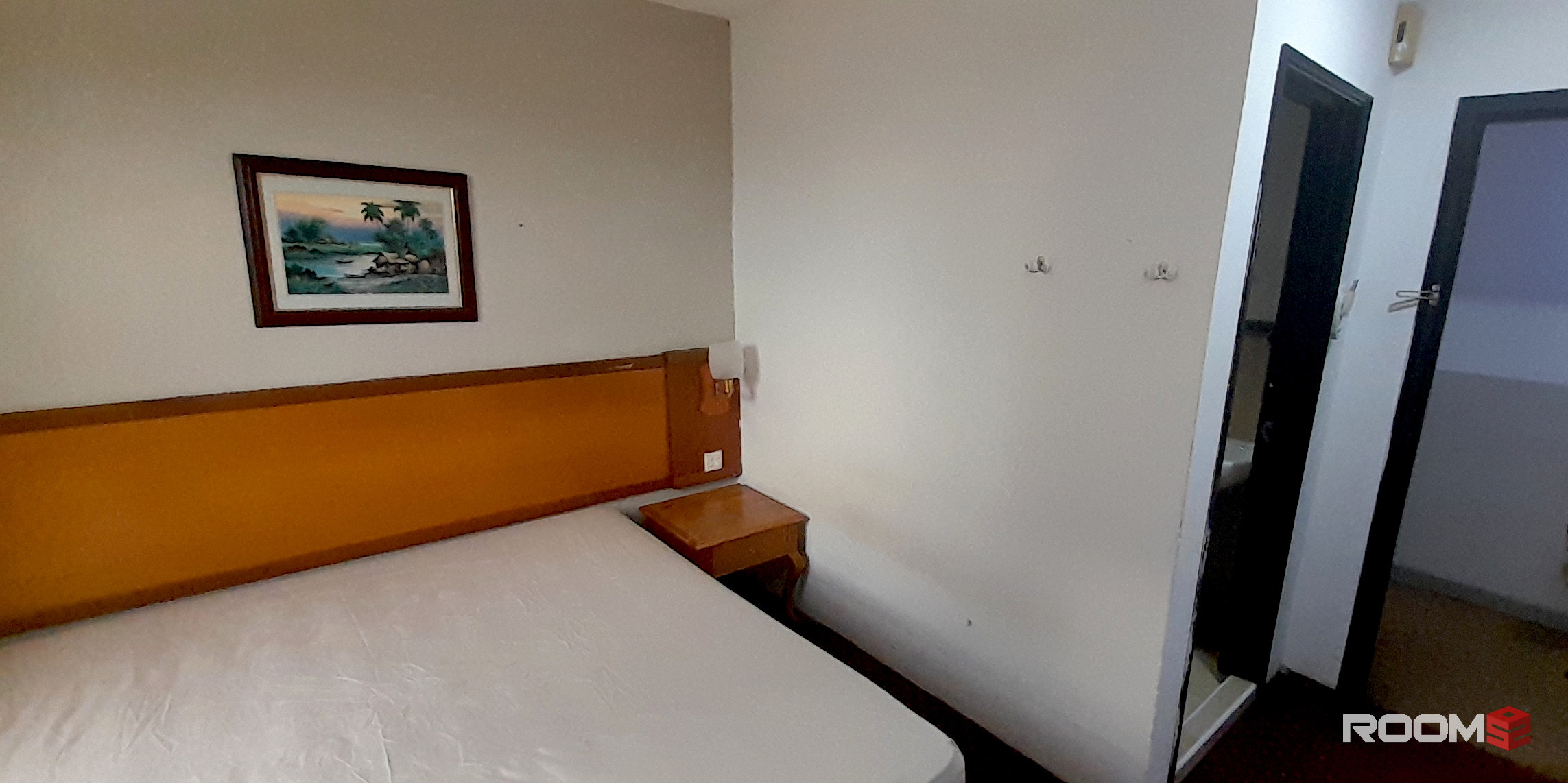 A bed room attached with bathroom in Puchong Jaya, the IOI #business park, 15min to #IOI Puchong Jaya #Rapid KL.🚄