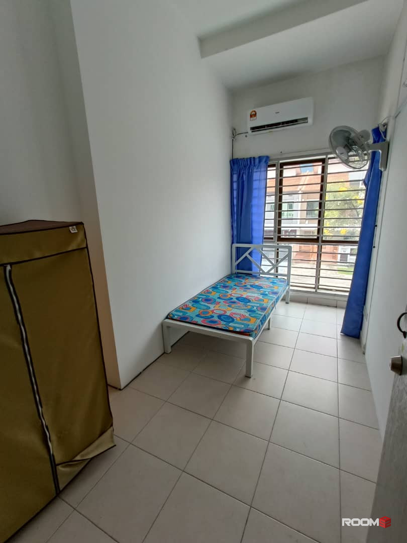 Fully Furnished Single Room at Setia Alam🚀🚀 Free WiFi, Utilities Included ⛳️⛳️⛳
