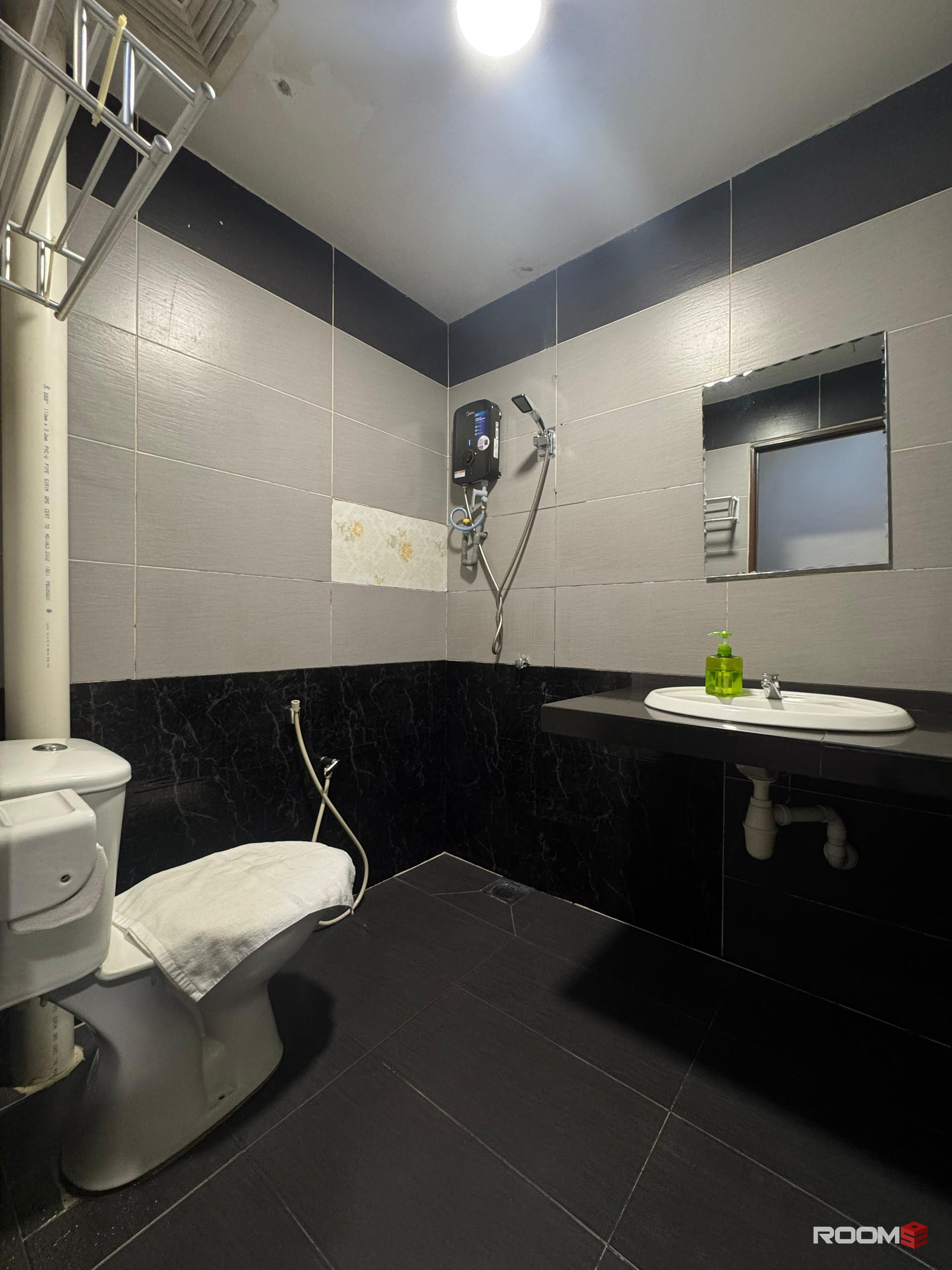 EARLY BIRD RAYA PROMOTION🌟 CO-LIVING ROOM FOR RENT IN KUCHAI LAMA🔥 ATTACHED BATHROOM WITH 0 DEPOSIT💥