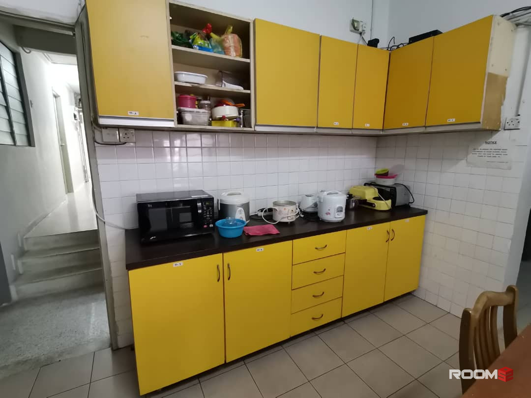 Low Depo 🛌 Furnished Room For Rent with Air-Cond at PJS Subang Indah