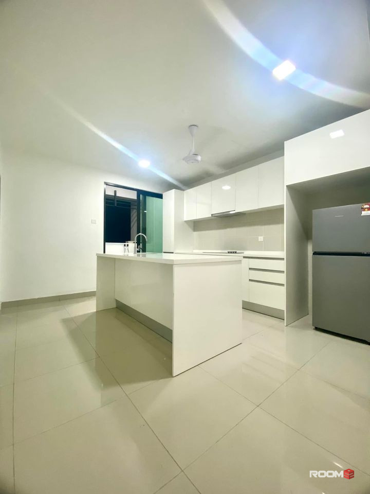 LAST ONE FEMALE UNIT , LOW DEPOSIT NEWLY FRESH UNIT DONE RENO🔥🔥 i-Residence @ i-City SHAH ALAM
