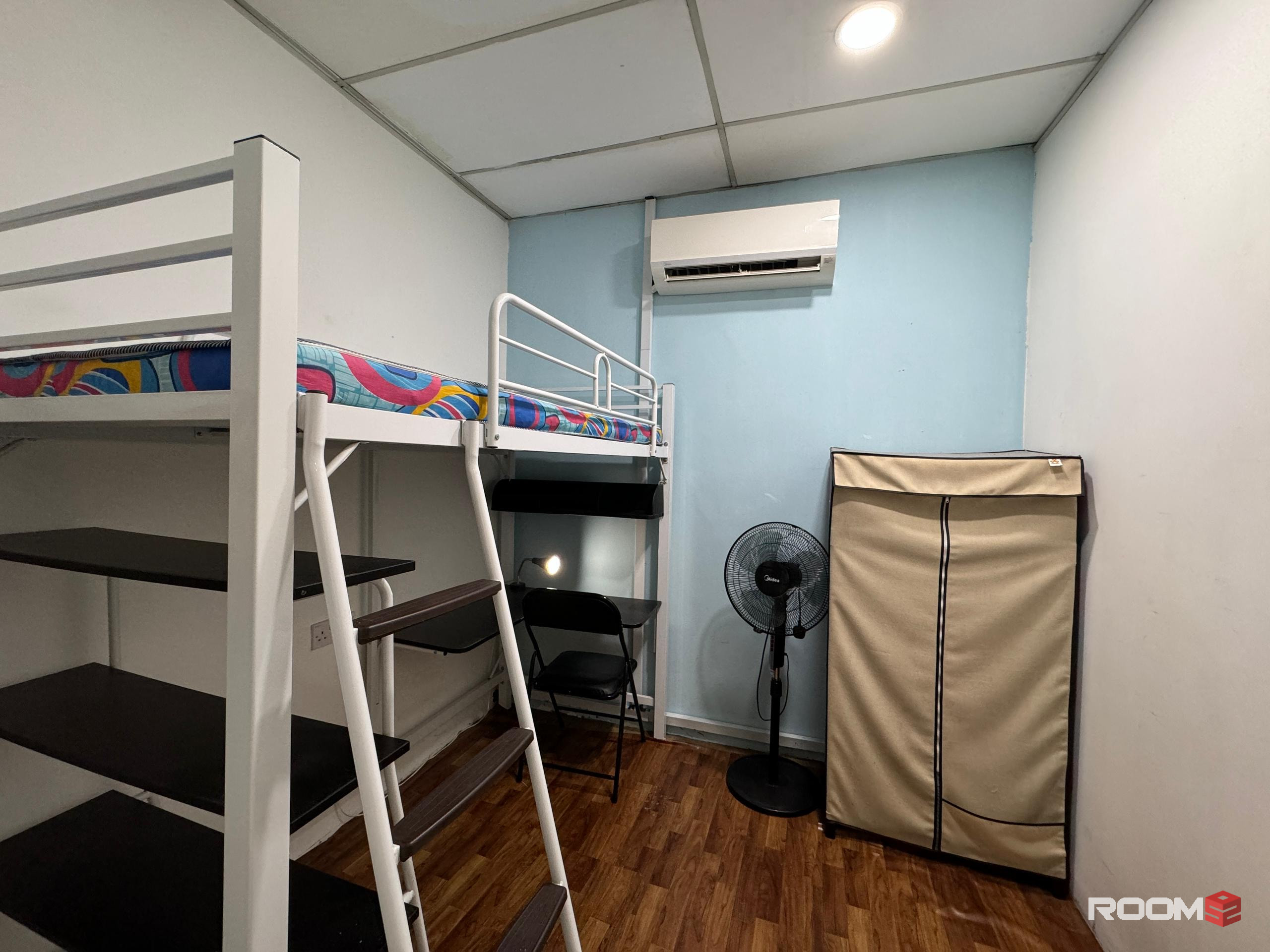 Zero Deposit Medium Room in Kota Damansara, 2-Min Walk to Surian MRT & Sunway Giza Mall 🚶‍♂️🛍️🚉
