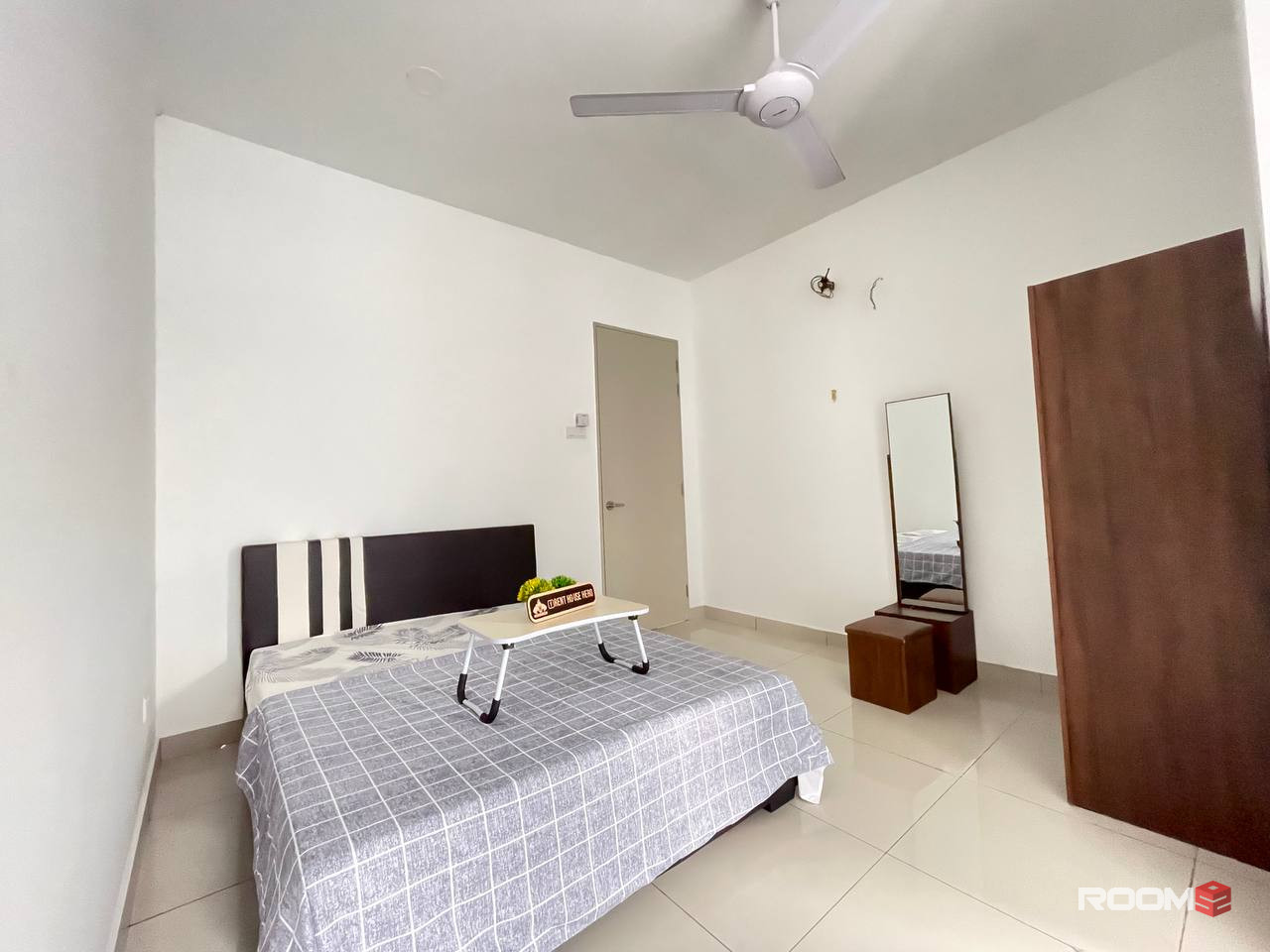 Middle Room at Bandar Puteri Bangi [👉 𝑺𝑨𝑳𝑬 𝑴𝑬𝑹𝑫𝑬𝑲𝑨 🔥] Bilik Sewa Bangi, Bdr Puteri Bangi, Terresse 2, Nilai
