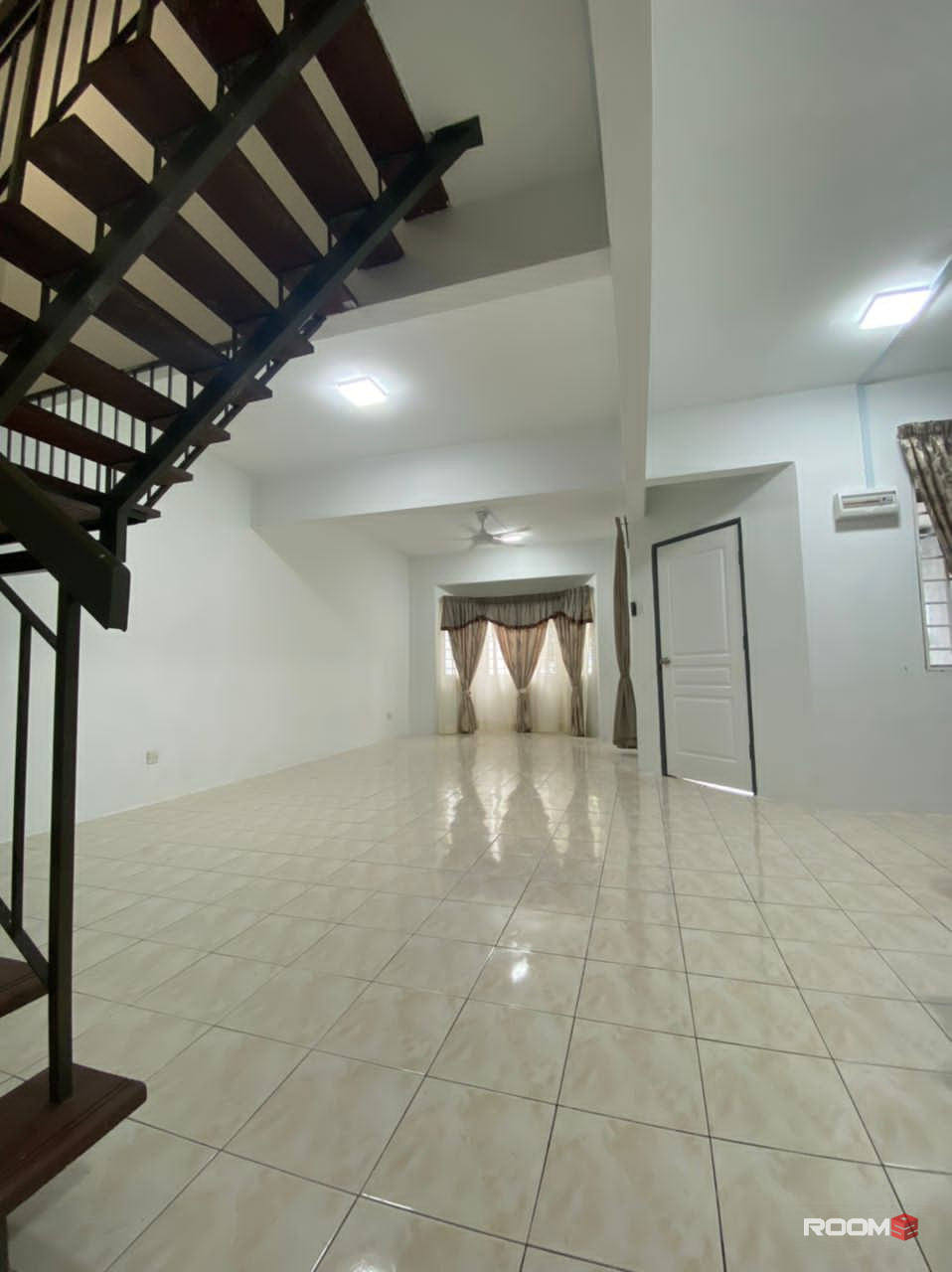 Newly Renovated Double Storey LEP 4/15 Taman Lestari Putra