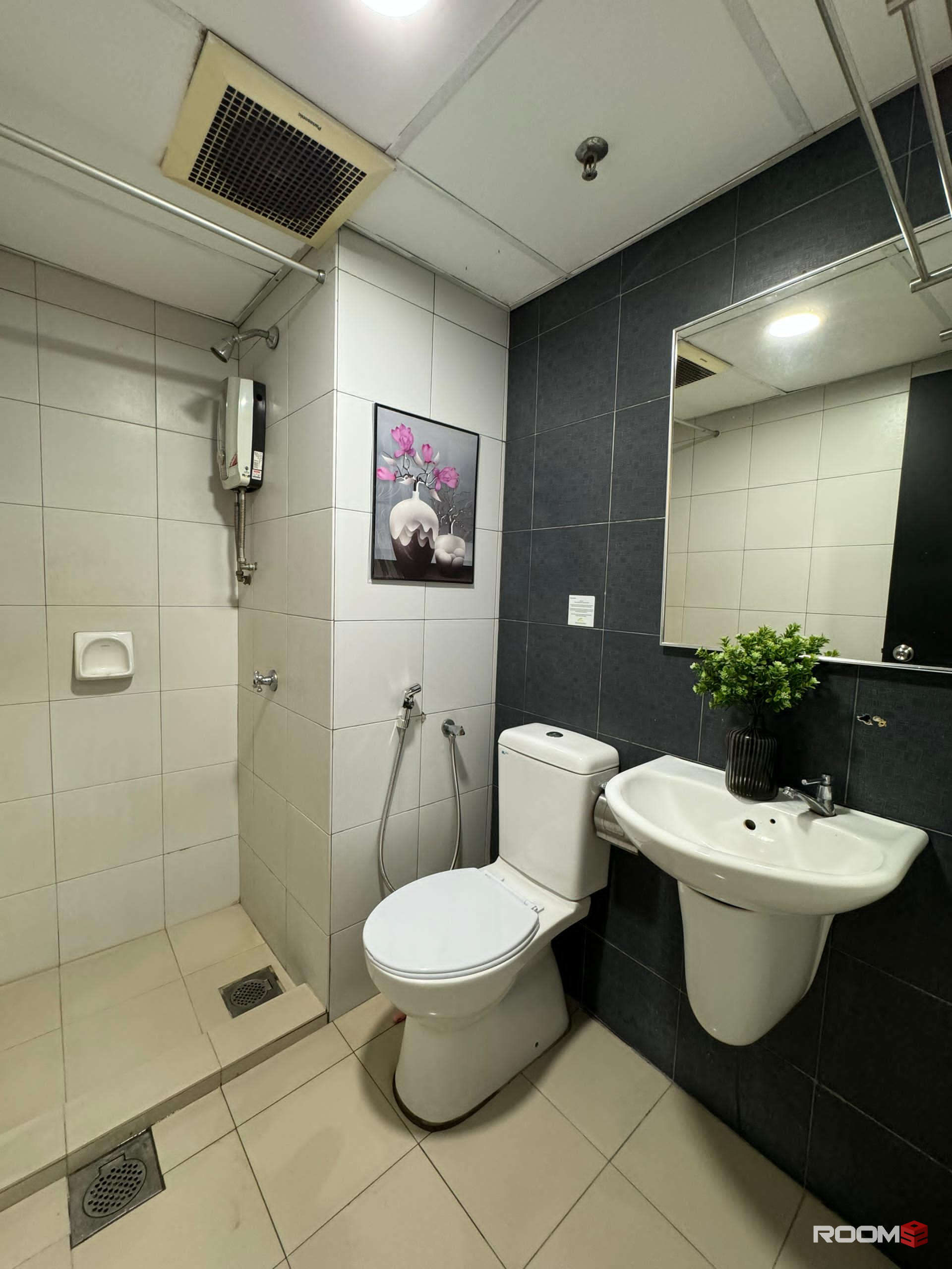0% deposit , private room, nice bathroom , nearby CIQ