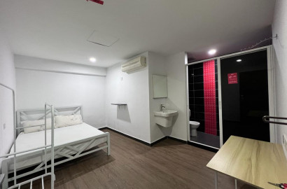 8mins drive to Kelana Jaya LRT line. Co-Living Space in SS4, Kelana Jaya