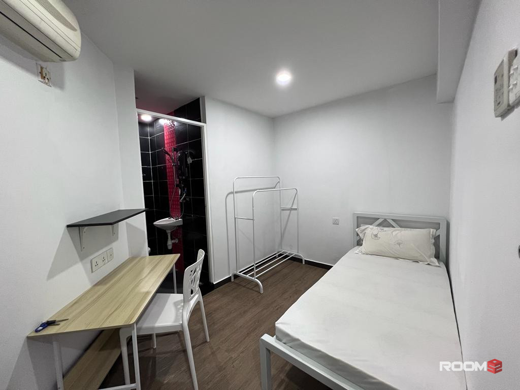 Private & Comfy Co-Living Space in SS4 Kelana Jaya Easy Access LRT Line