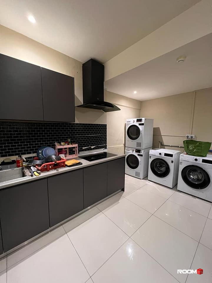 Free Deposit❗ Master Room attach Private Toilet Available in Damansara Jaya, PJ