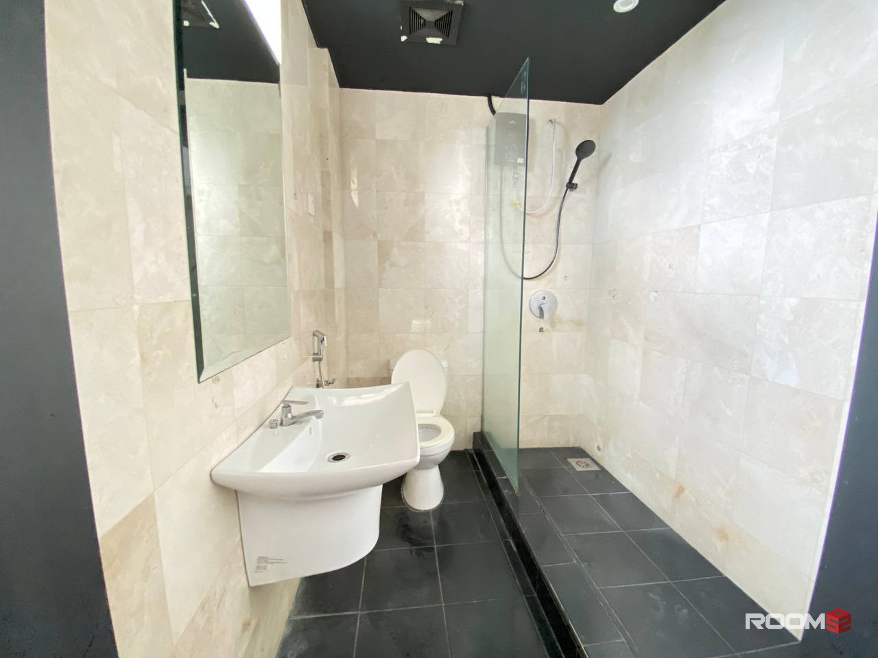 Near MRT Imbi & Times Square🚂 Furnished Room for Rent @ Bukit Bintang