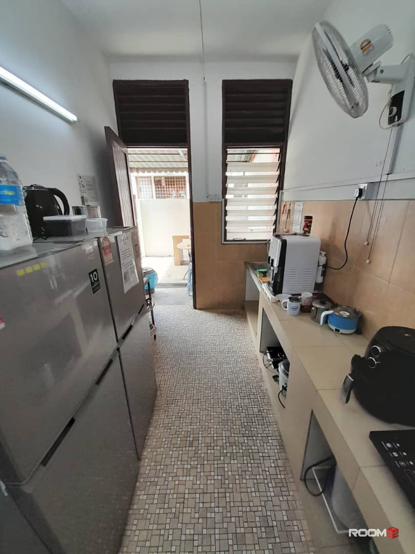 MIDDLE  Room at PJ14, Petaling Jaya