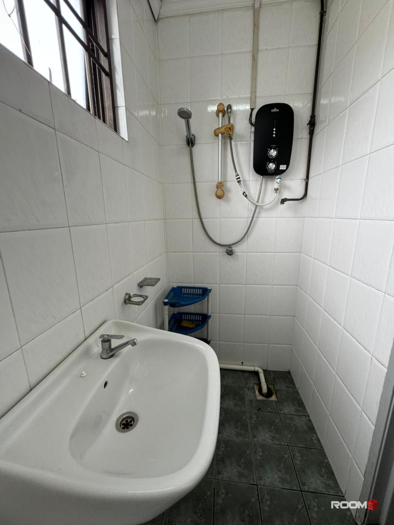 1 Month Deposit ❗❗❗❗ Private room with window/ Without window For Rent In Klang Valley