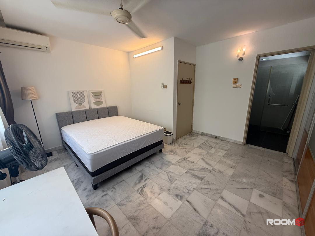 Master Room in Bangsar (near MRT)
