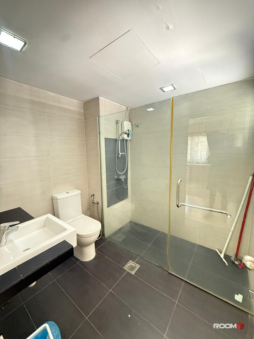 Master Room in Bangsar (near MRT)