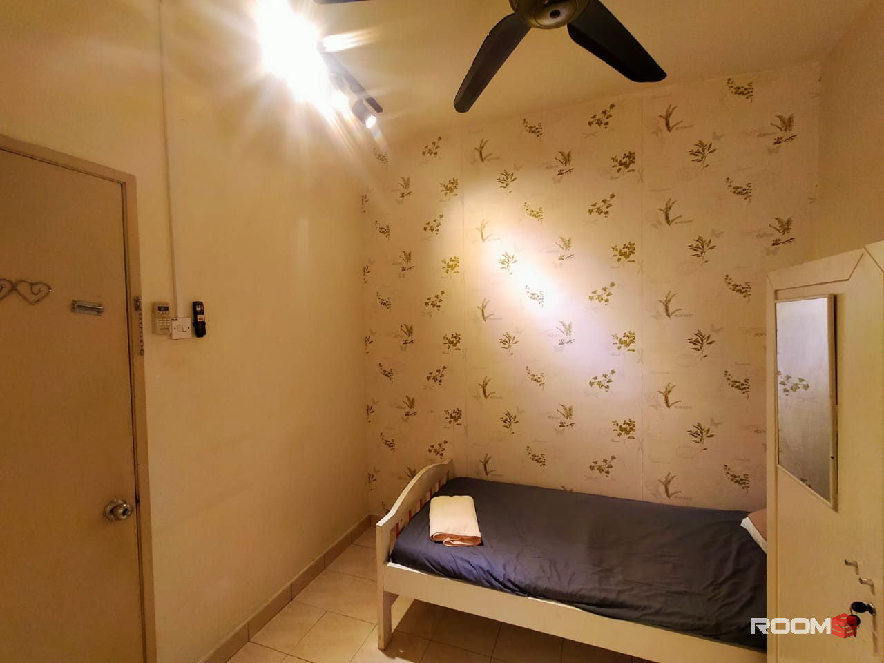 Single Room (Female Unit) Bandar Sunway Near Sunway Geo ,Taylor