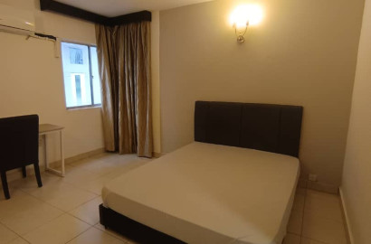 MASTER BEDROOM WITH PRIVATE TOILET, 7 MIN WALK TO CIQ