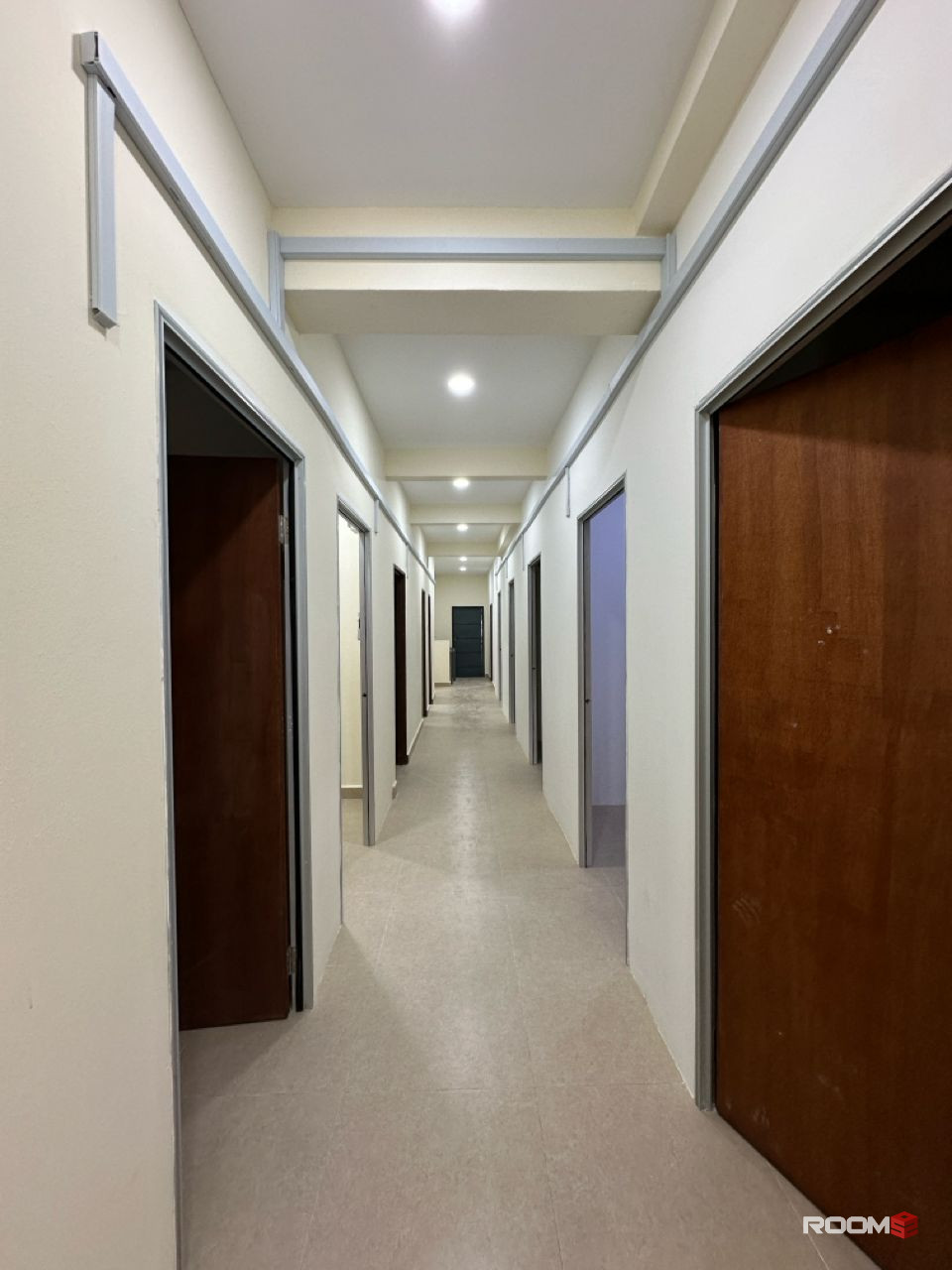 NEW  UNIT Single Room at Bandar Puchong Jaya, Room with Air-Condition in Jalan Kenari,  3mins 🚶 ♂️ to LRT Station