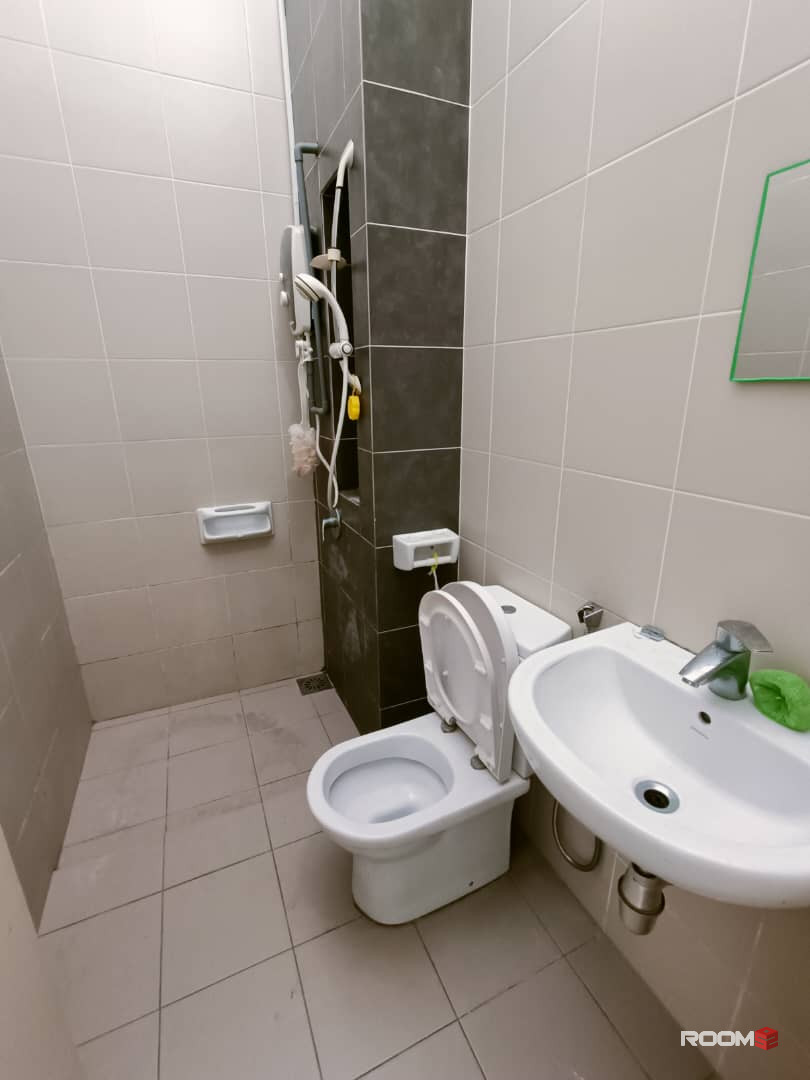 NEW!!SINGLE ROOM @ SETIA UTAMA