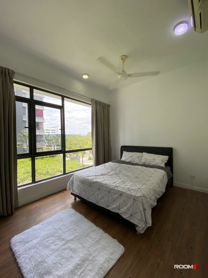 [Private🛁]⭐️Room for Rent @Utropolis SUITES 1 Shah Alam beside UOW, KDU 🆓💧📶🧹