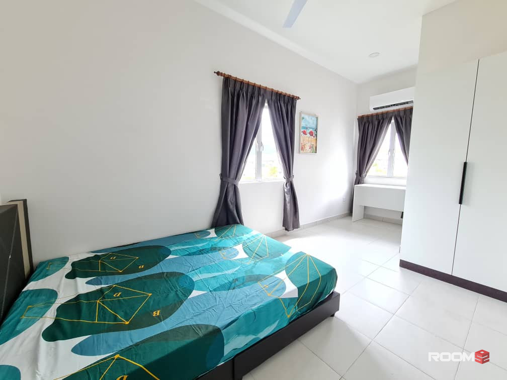 Middle Room at Seremban 2, Bilik Sewa Saujana Tropika {Free Utility} KLIA, AEON, PLUSHIGHWAY (Area, Offer, Landmark)