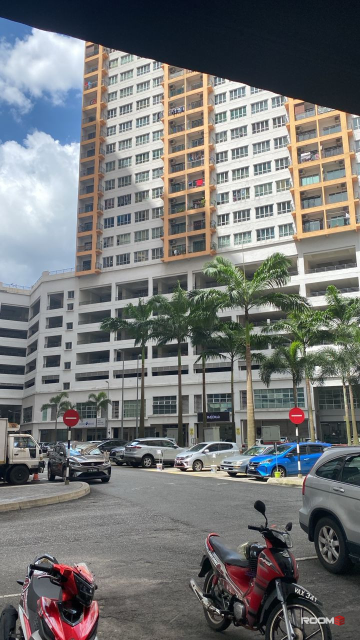 PREMIUM Middle Room with Female unit at Taman OUG, Old Klang Road