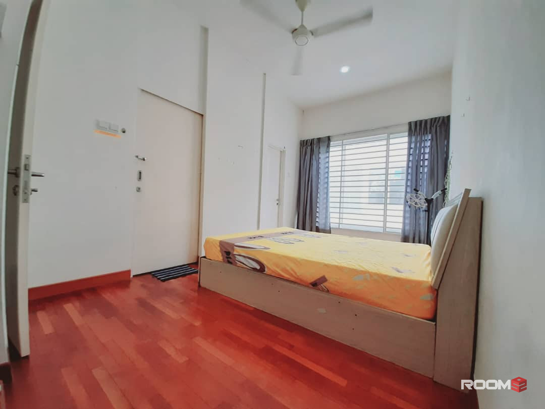 Middle Room at Bandar Mahkota Cheras, Cheras South 🌞 Bilik Sewa Cheras [Attach Toilet  📌] Sunstone Villa, BMC, Sg Long