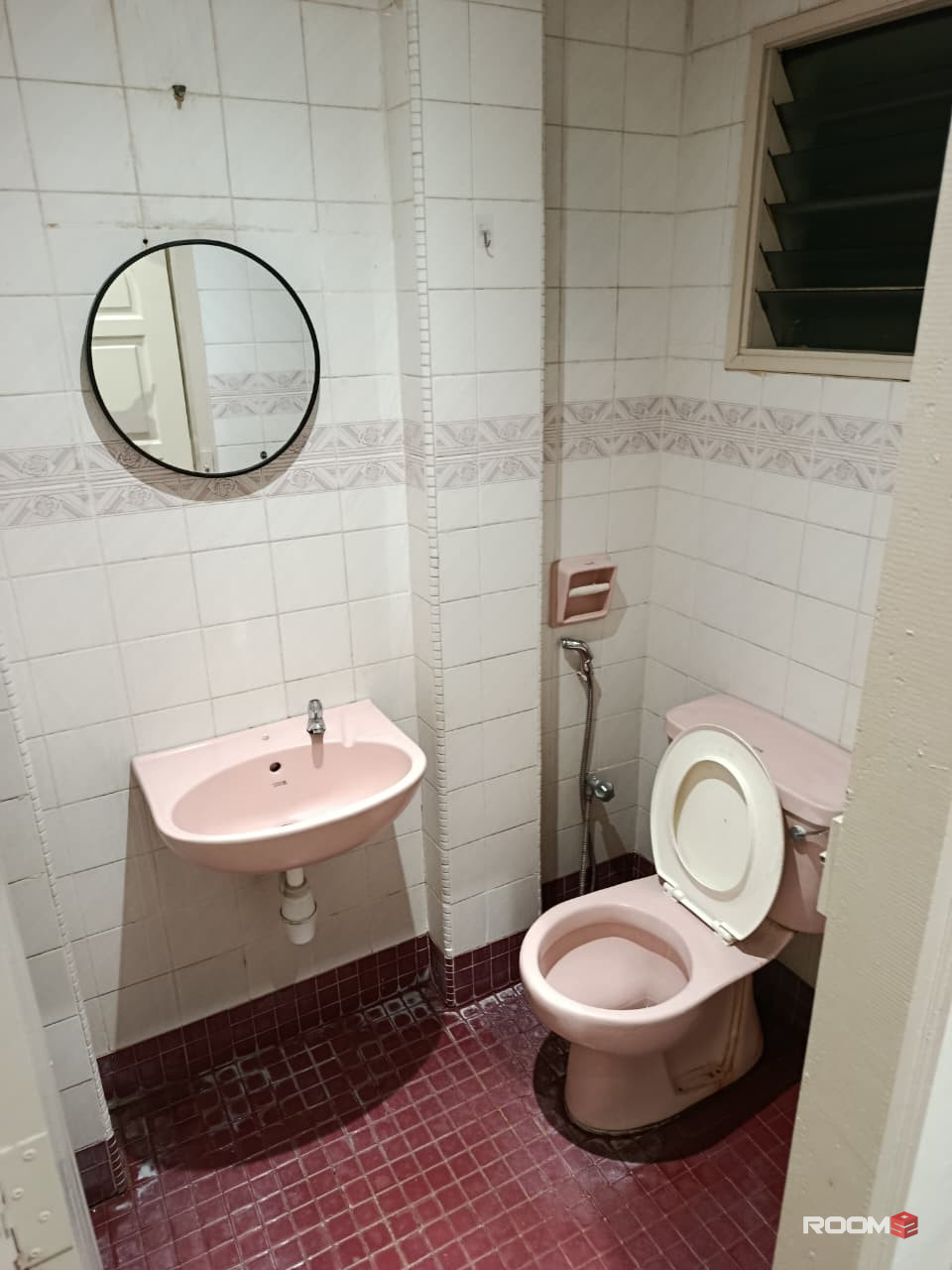 Comfy Private Room with Balcony @ Chow Kit with 5Mins🚶to MRT Station