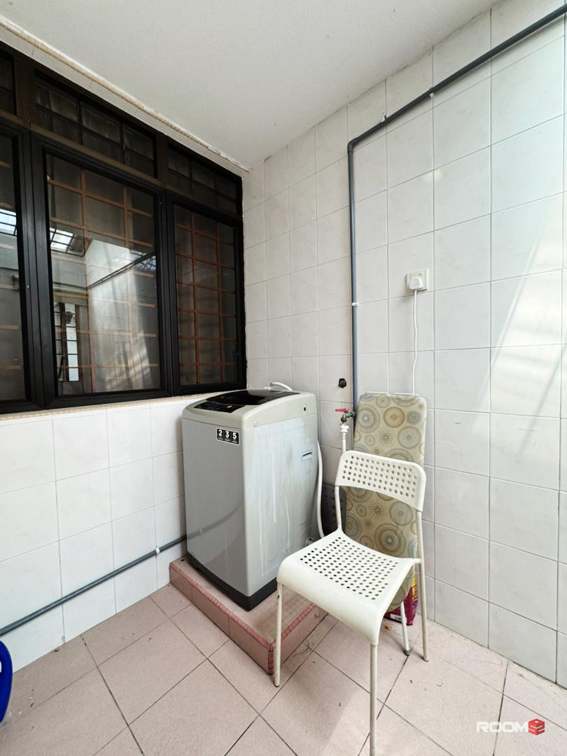 SINGLE ROOM FOR RENT AT BANDAR UTAMA